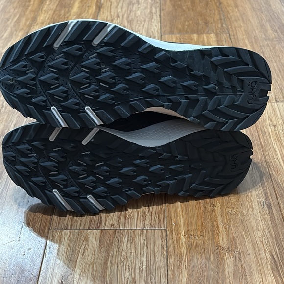 Ryka Kaya Black Walking Shoes, 7.5 - Picture 7 of 13